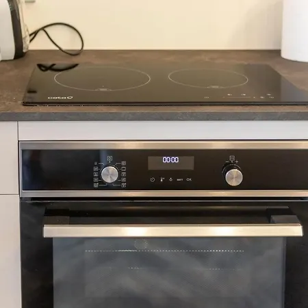 Green House Apartments With Parking And Bike Storage Apartmán *