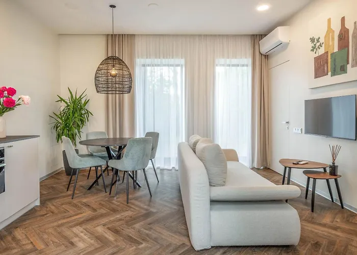 House With Parking And Bike Storage Апартаменты *